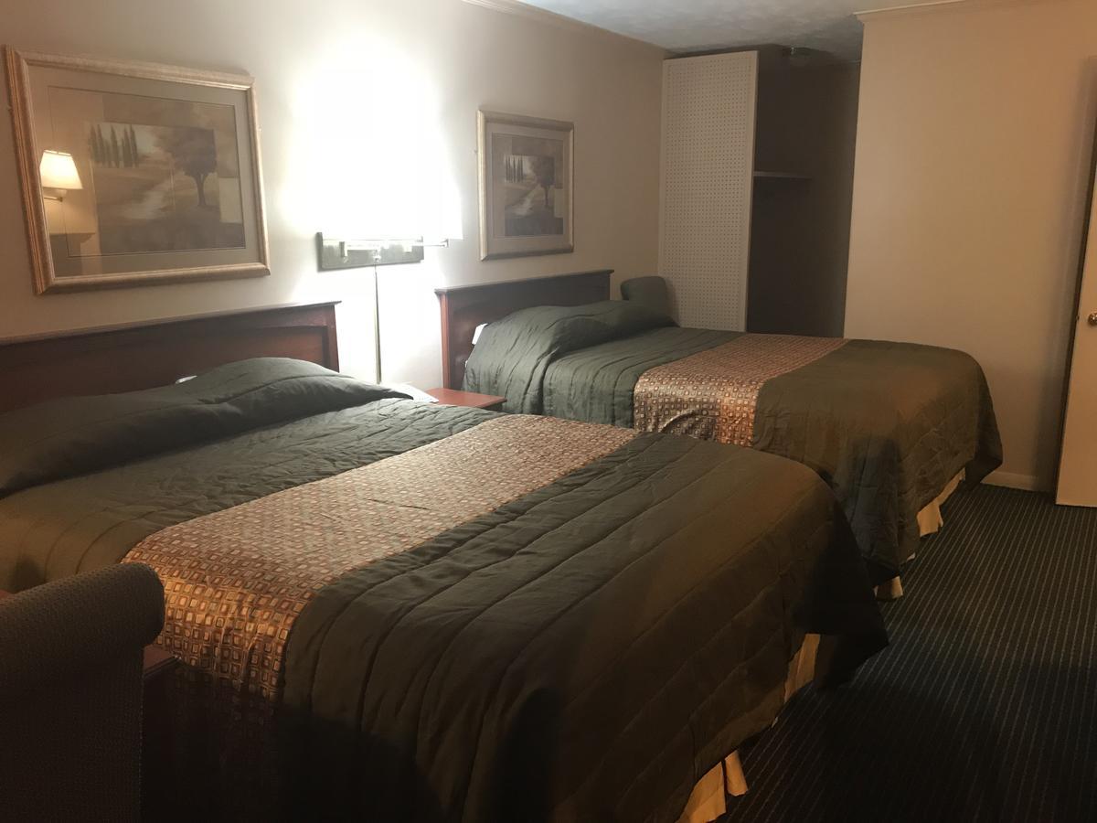 Redwood Inn 개즈던 외부 사진
